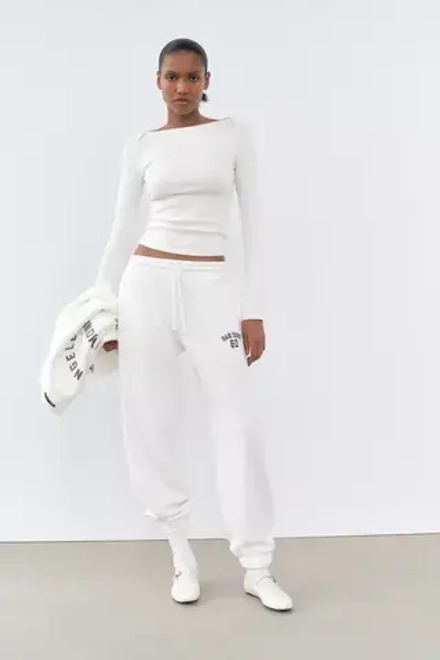 ZARA ФУТБОЛКА В РУБЧИК С ВЫРЕЗОМ «ЛОДОЧКА», ЖЕЛТОВАТО-БЕЛЫЙ