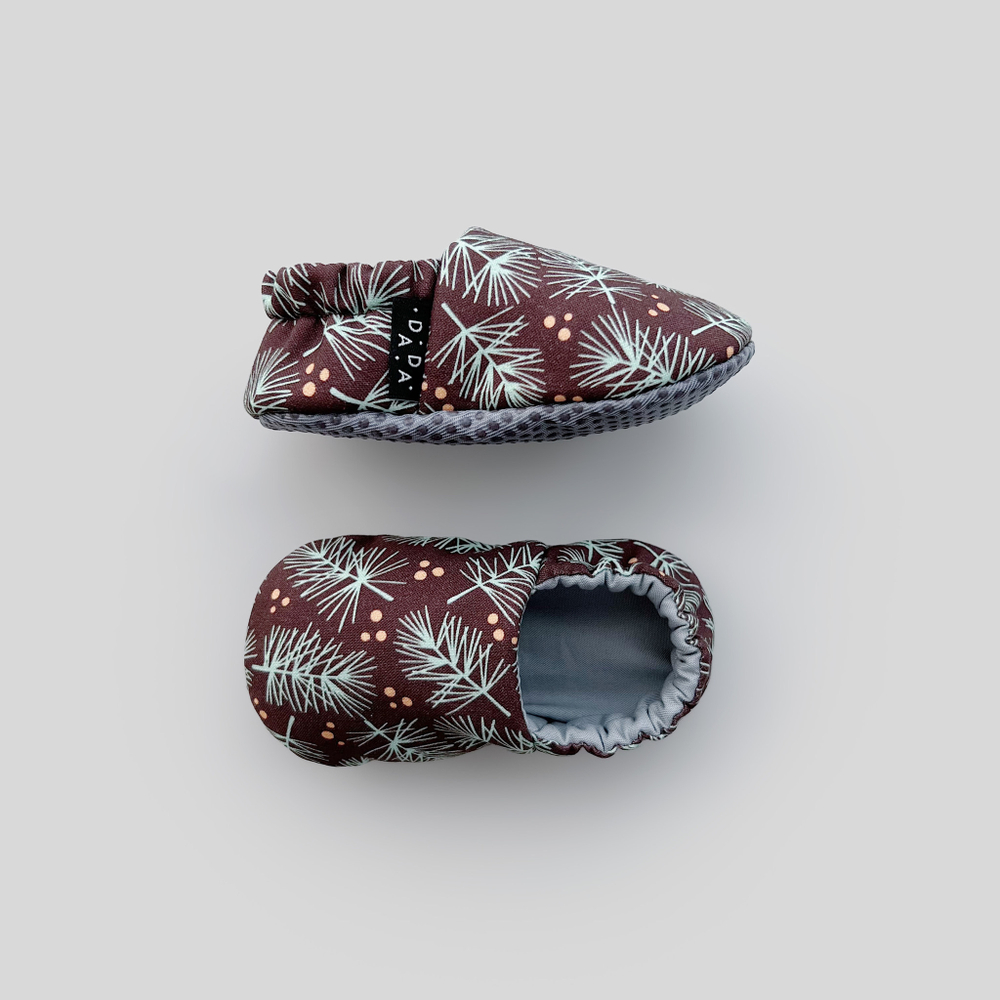 Комплект – футболка SQUARE, блумеры, моксы с противоскользящей подошвой и игрушка