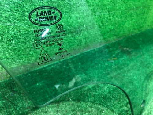 Стекло двери переднее правое Land-Rover Discovery 5 (2016-н.в.)