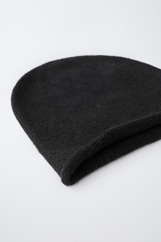 ZARA ШАПКА БИНИ ИЗ ШЕРСТЯНОЙ ПРЯЖИ, ЧЕРНЫЙ