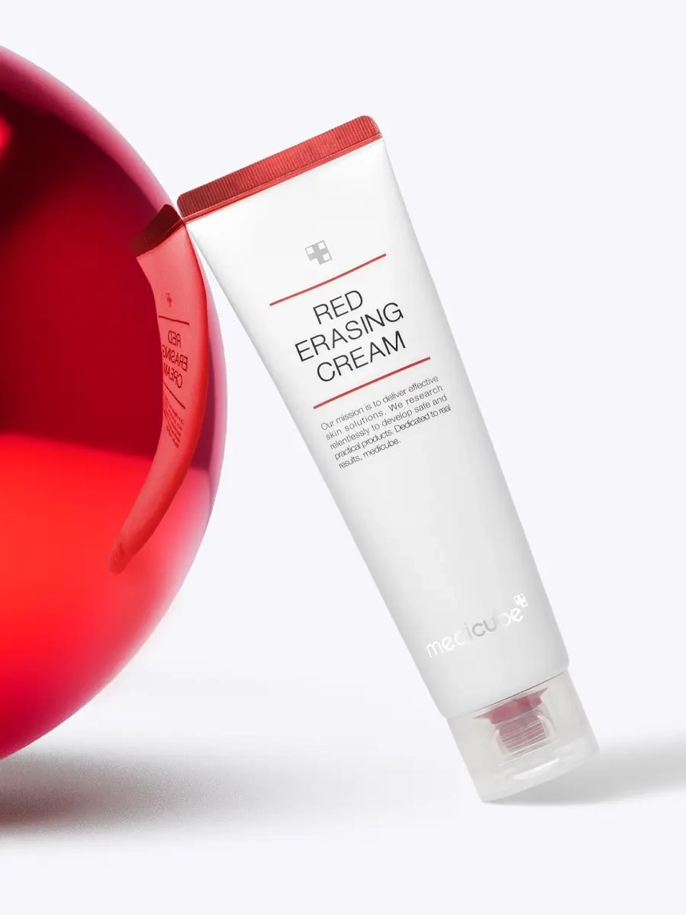 Medicube Увлажняющий крем с ниацинамидом и пантенолом для осветления пигментации Red Erasing Cream 50 мл
