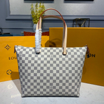 Louis Vuitton Iena MM