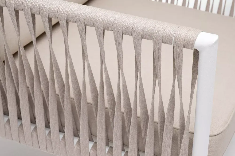 "Касабланка" кресло плетеное из роупа, каркас алюминий белый муар, роуп бежевый 20мм, ткань бежевая 052