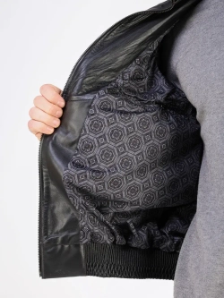 Кожаная куртка демисезонная на резинке