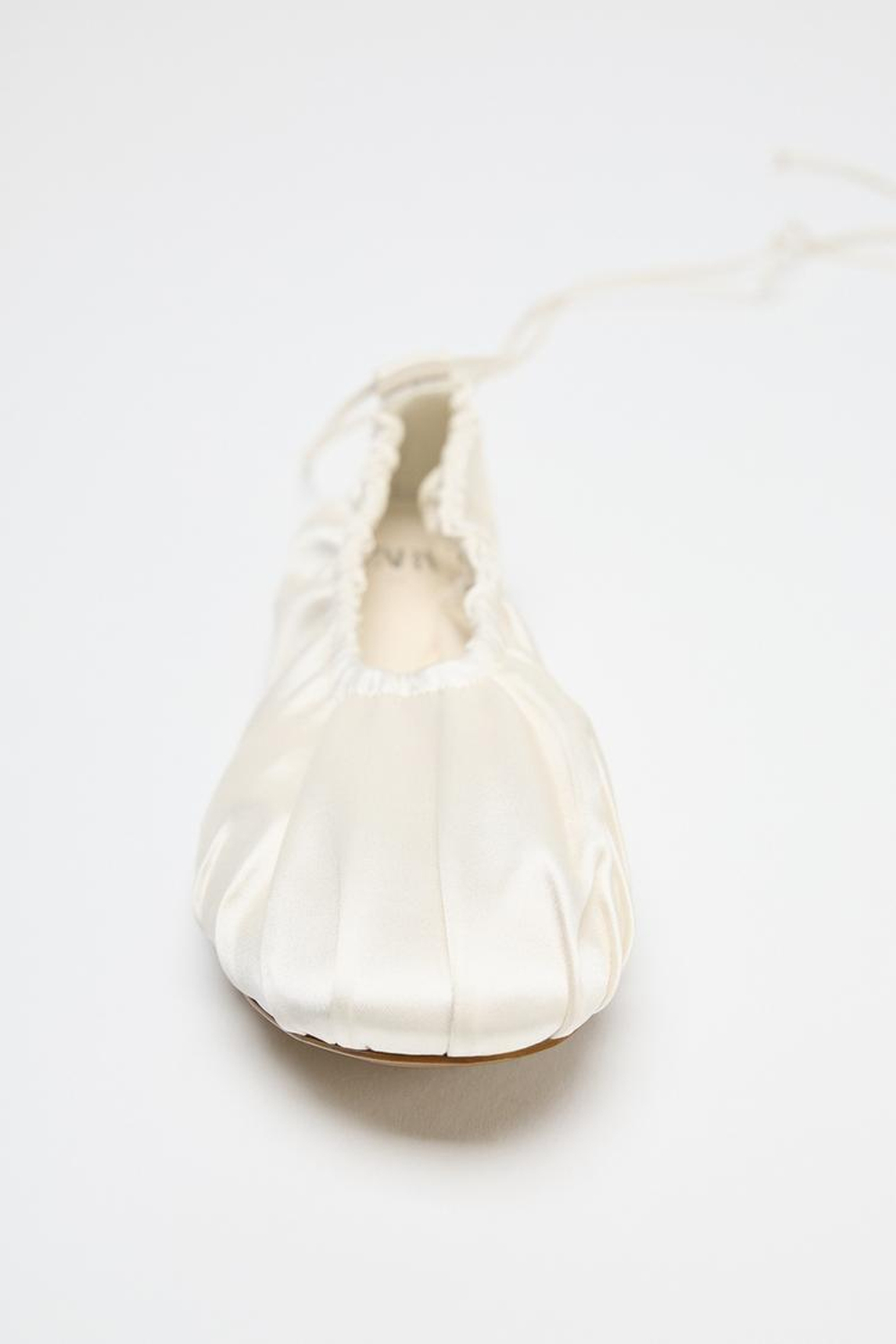 ZARA АТЛАСНЫЕ БАЛЕТКИ — LIMITED EDITION, ЭКРЮ