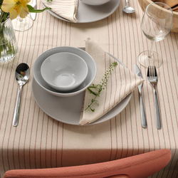 IKEA VIPPSTARR  (ИКЕА ВИППСТАРР)  -  Скатерть, полосатый узор, красный/натуральный, 150x150 см