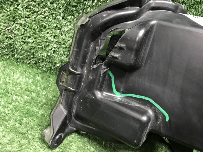 ПТФ правая Toyota Land Cruiser 300 (2021-н.в.)