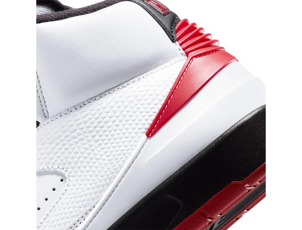 Баскетбольные кроссовки Wmns Air Jordan 2 Retro "Chicago"