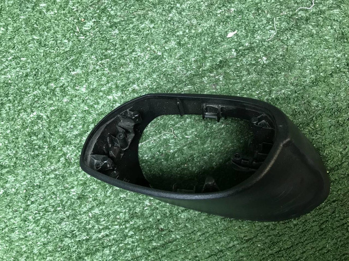Накладка зеркала правая Porsche Cayenne 958 10-18