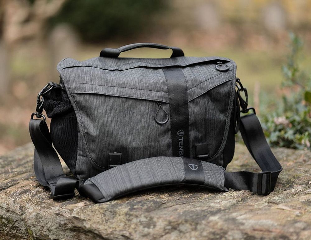 Tenba DNA Messenger 13 Graphite