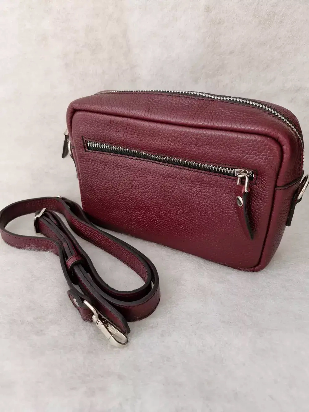 Сумка женская через плечо натуральная кожа бордовая