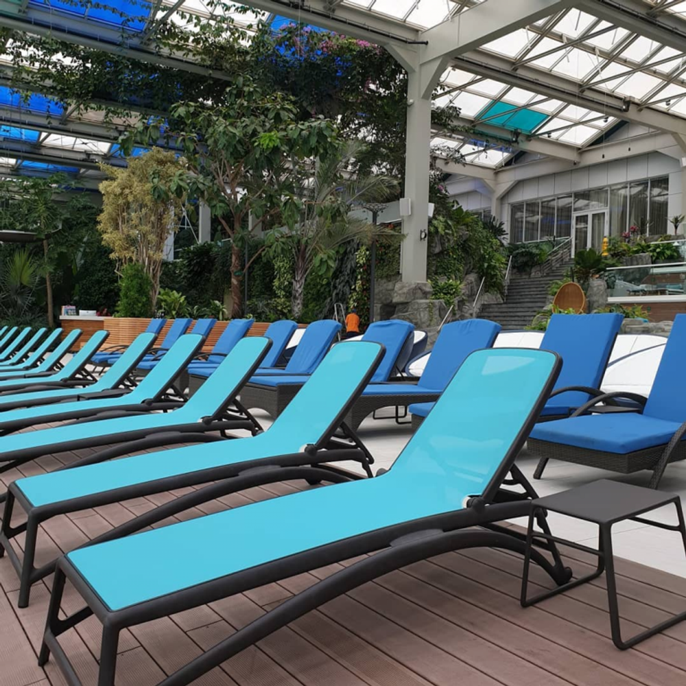 Шезлонг-лежак пластиковый Nardi Atlantico, антрацит, голубой