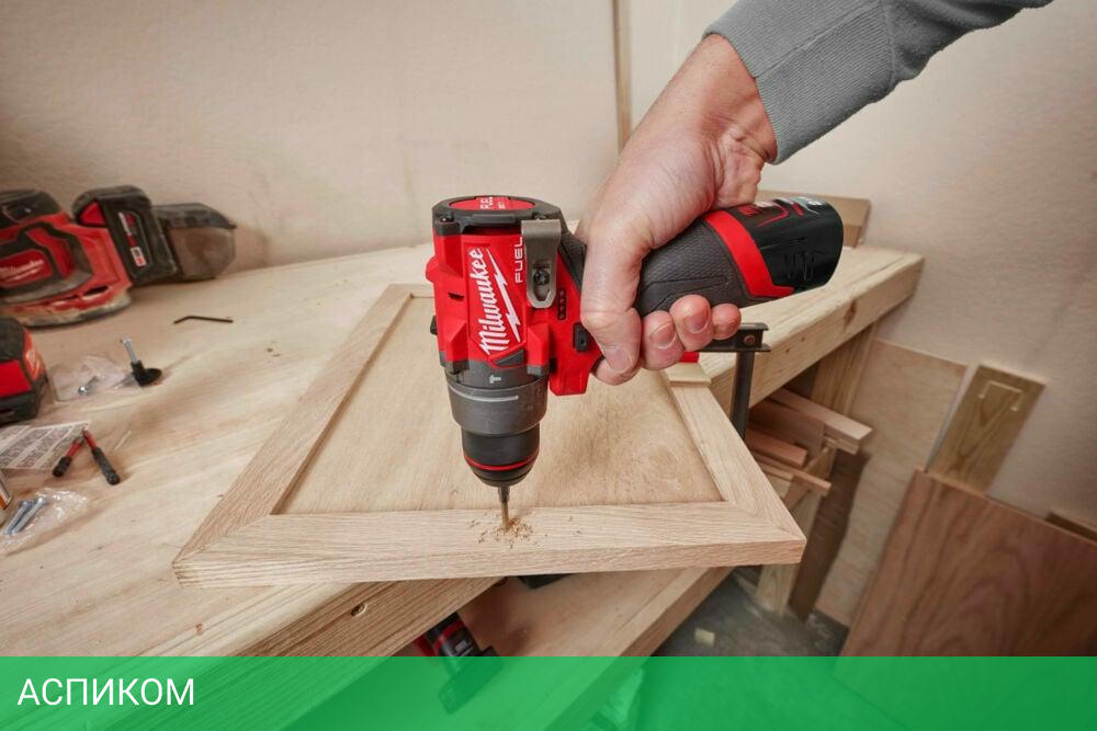 Дрель-шуруповерт Milwaukee M12 FPD2-0 (4933479867)