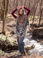 Пончо женское шерстяное с орнаментом