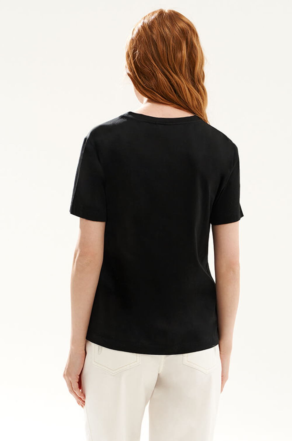 23510 Футболка женская (черный)