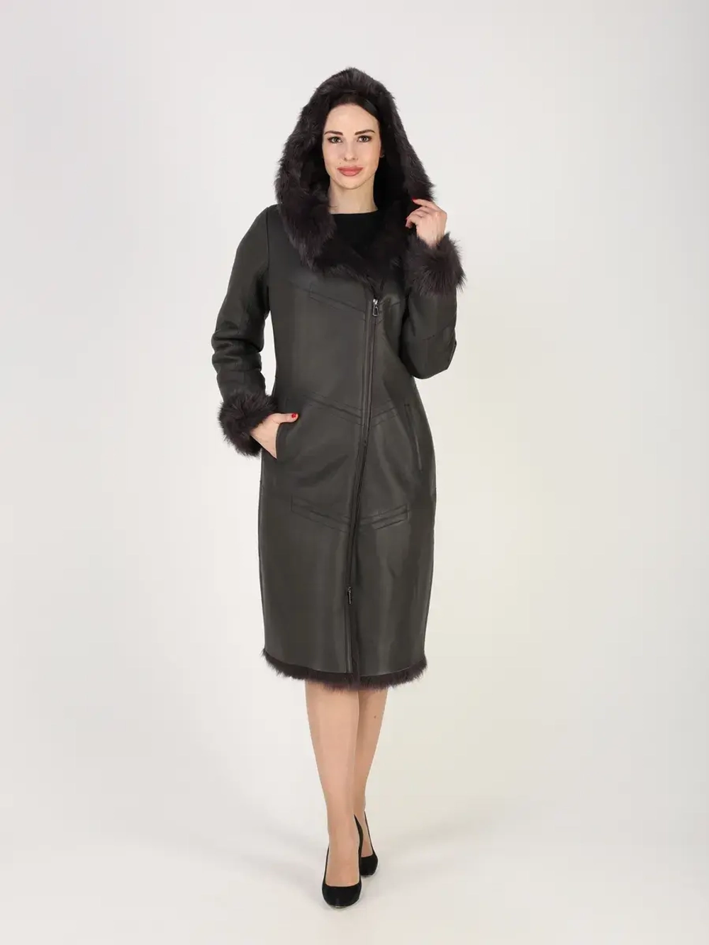 Дубленка зимняя натуральная с капюшоном длинная