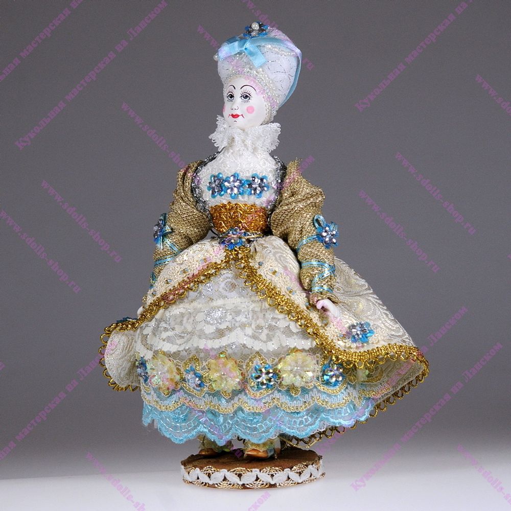 Маркиза - кукла на подставке