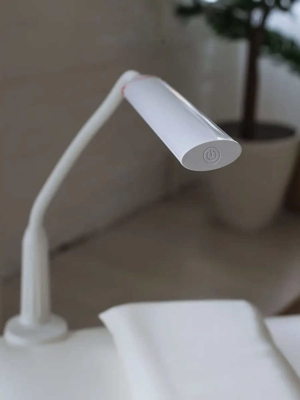 Лампа для наращивания ресниц бестеневая на кушетку