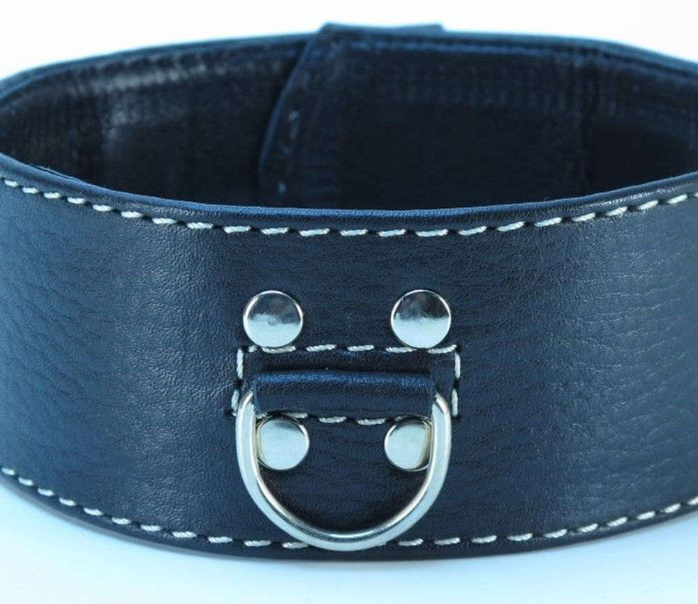 Черный кожаный ошейник с полукольцом для поводка (Цвет: черный)