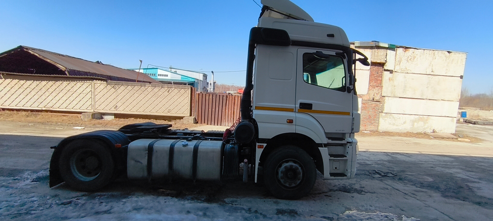 КамАЗ 5490 4x2 Седельный тягач 5490-S5 (Дизельный, 12,0 л, 401 л.с., АТ)