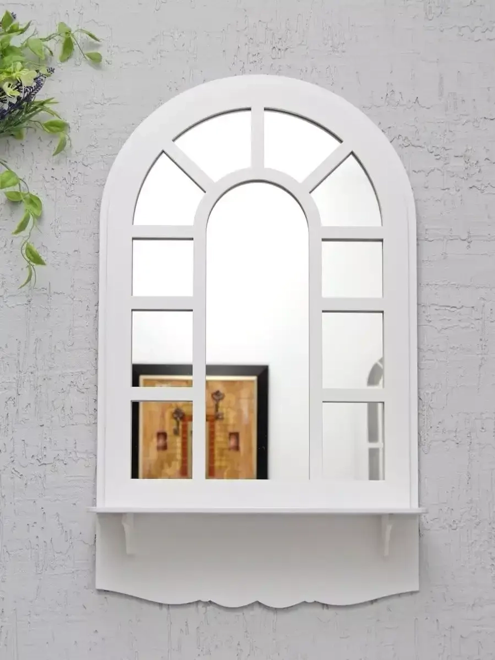 Зеркало настенное с полкой