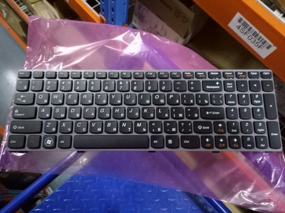 Клавиатура для ноутбука Lenovo Y570 русская, без подсветки, серебристая, MP10K53SU-686 (25011731)(25011789), оригинал
