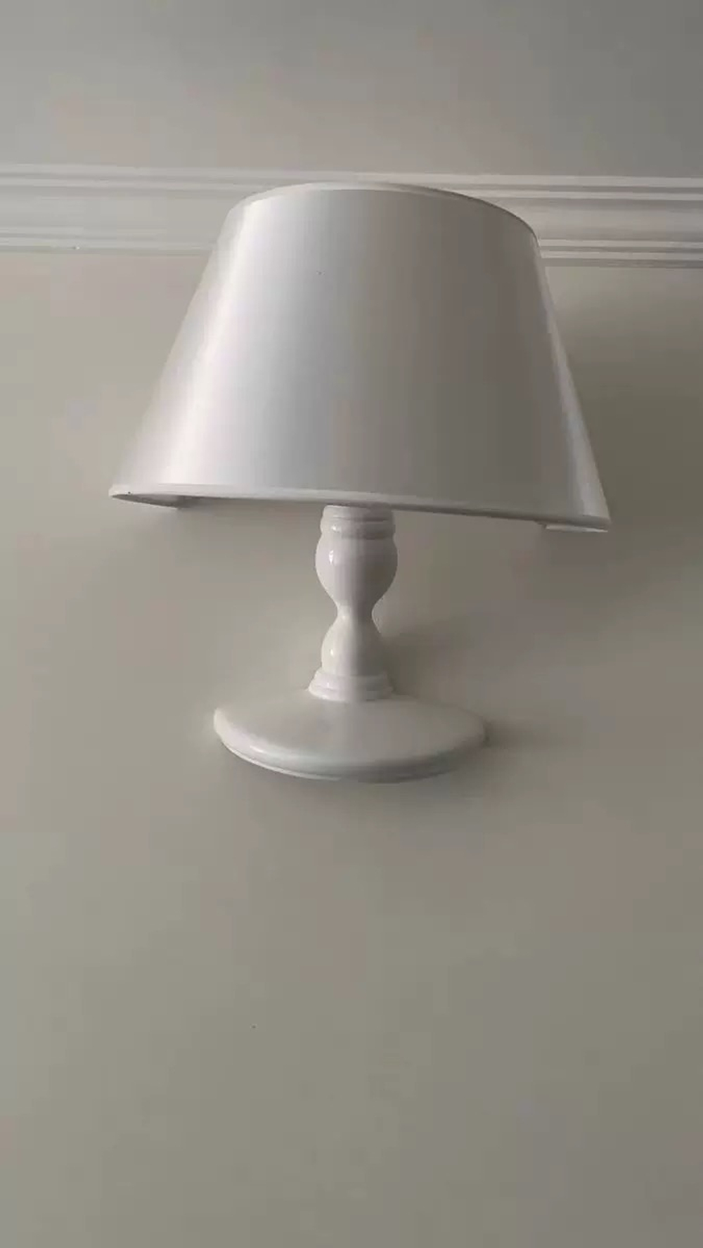 Wall design lamp Titaniс by Charles Trevelyan (white)