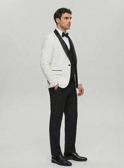 Мужской смокинг тройка (белый) А55