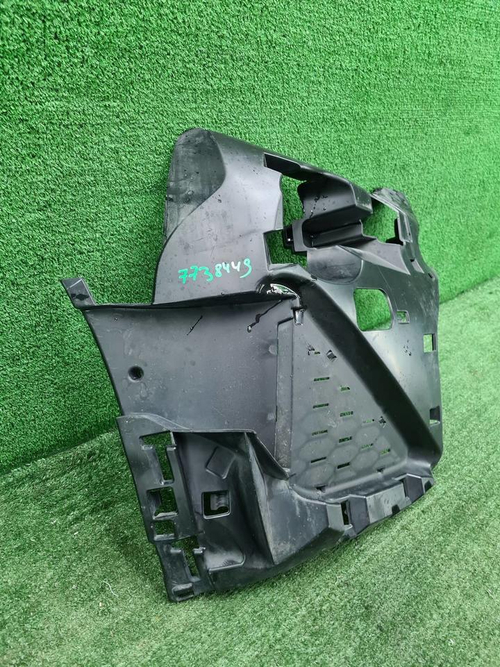 Кронштейн ПТФ правый BMW X2 F39 (17-23) M-pake
