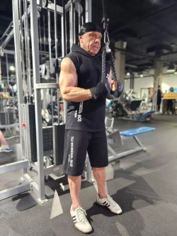 Шорты спортивные