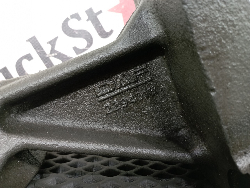 Кронштейн двигателя передний правый 2023г