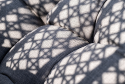 "Виши" подвесное кресло-кокон из искусственного ротанга, цвет коричневый с серо-коричневой подушкой