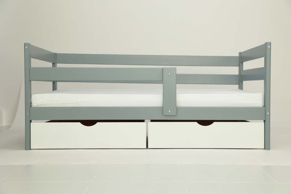 Кровать подростковая "Софа" 140*70 см серая 1 борт, (ДМВ)