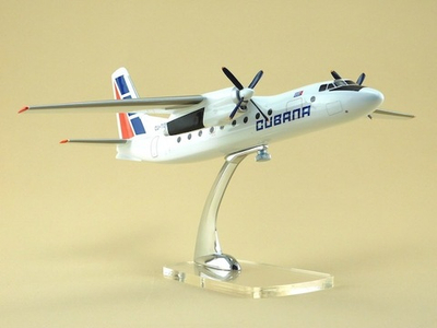 Модель самолета Ан-24 (М1:72, CUBANA)