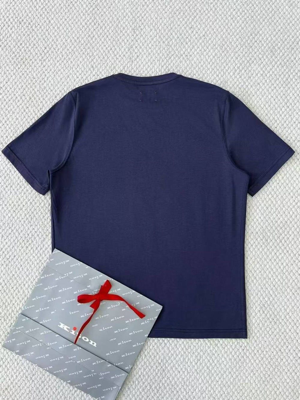 Футболка Kiton