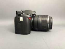 Nikon D60 + Kit AF-S 18-55mm G VR