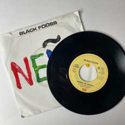 Винтажная виниловая пластинка 7 дюймов (маленькая пластинка) Black Fooss Nena (Германия 1986)