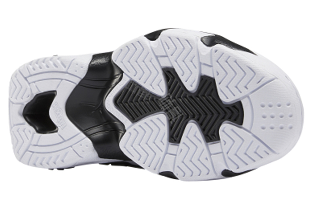 Кроссовки Reebok Avant Guard