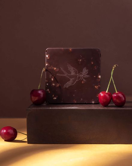 Шоколад "Вишня и миндаль", 50 гр