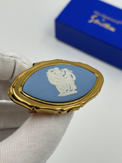 Футляр для помады голубой Wedgwood by Stratton