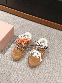 Miu Miu x New Balance 530 Sneaker