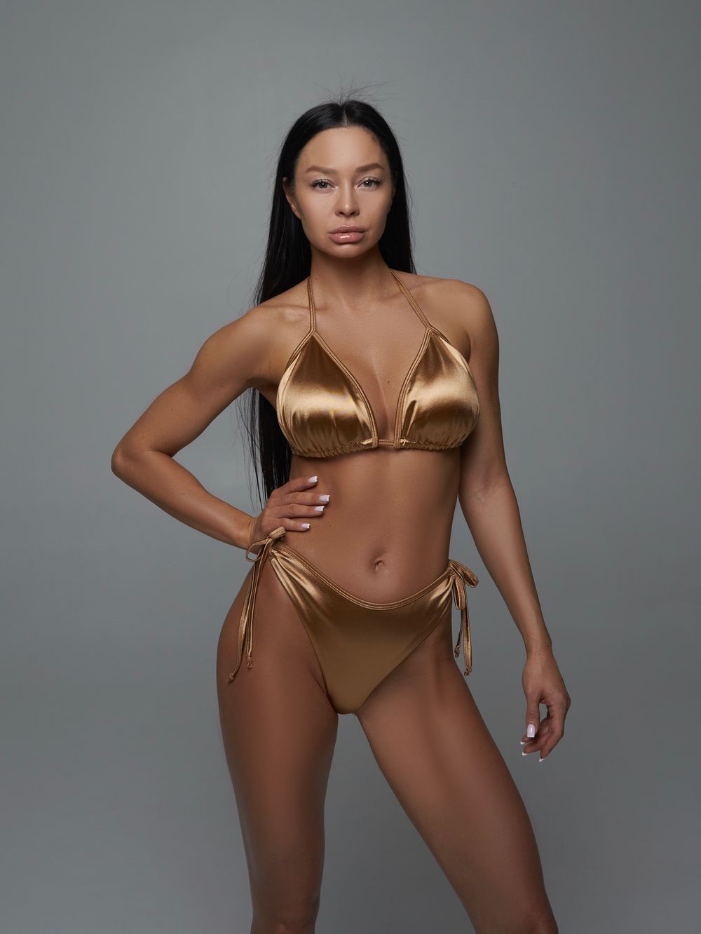 Трусики стринги от купальника Gold