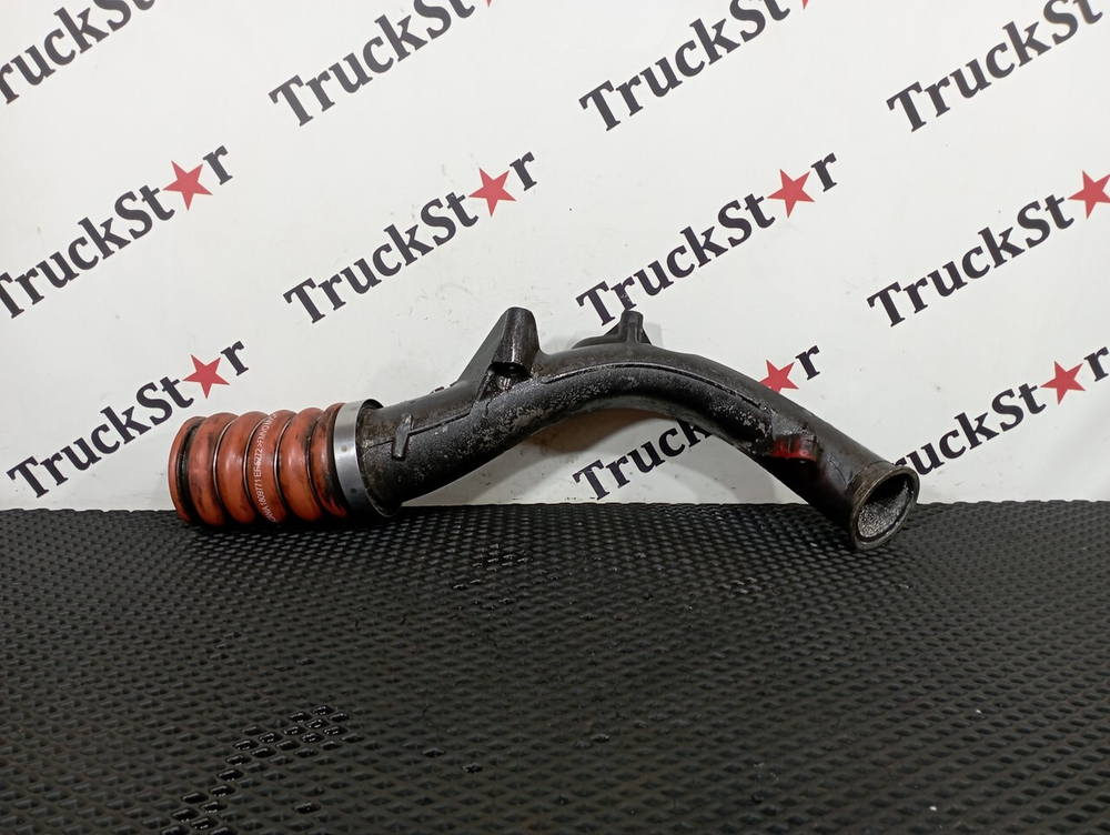 Патрубок интеркулера