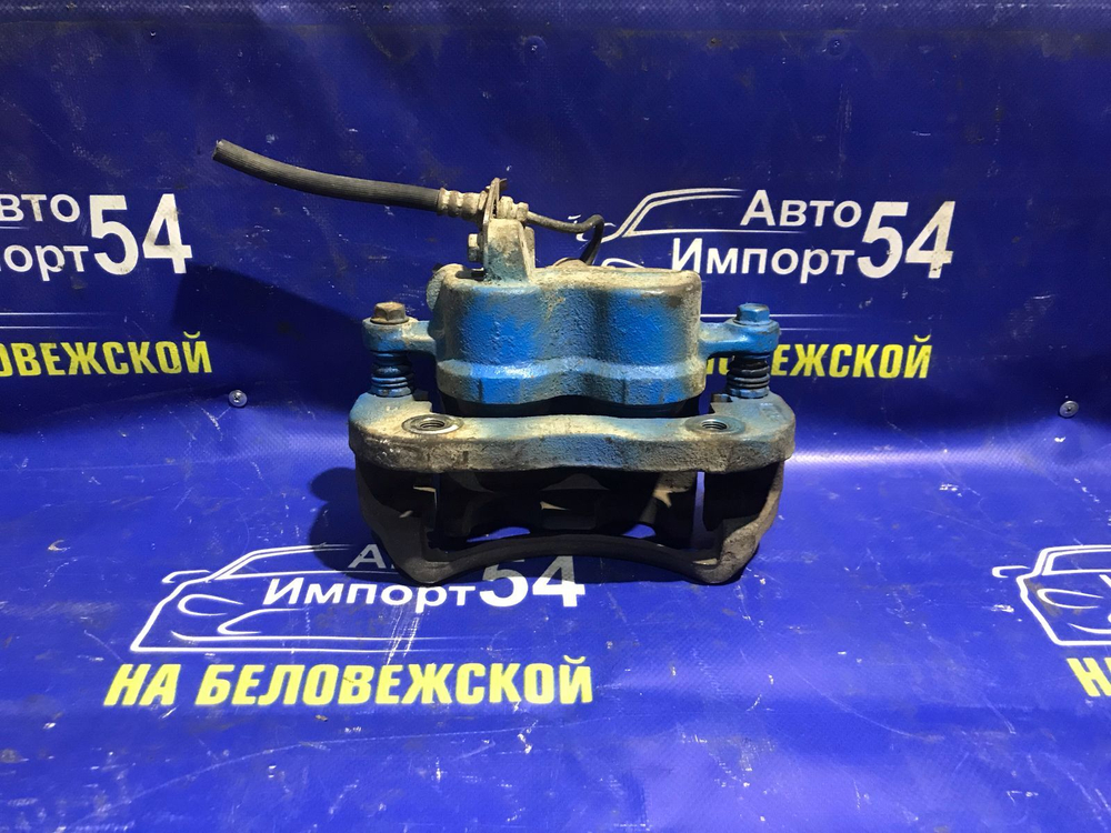 Суппорт тормозной передний правый HYUNDAI STAREX 2002
