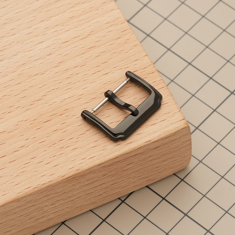 Изящная застежка, цвет черный