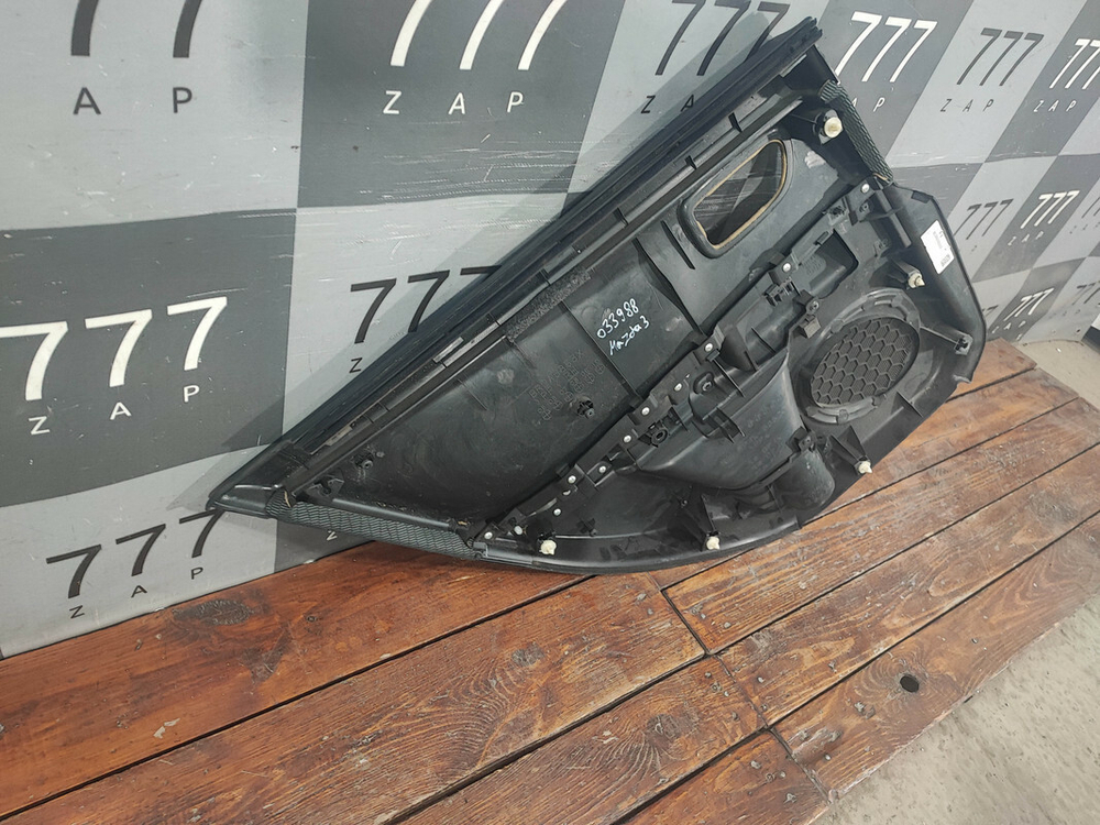 Обшивка двери задней правой (дверная карта) Mazda 3 (BK) 06-09 Б/У Оригинал BP4K68520