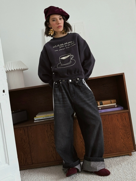 Укороченный синий свитшот с принтом