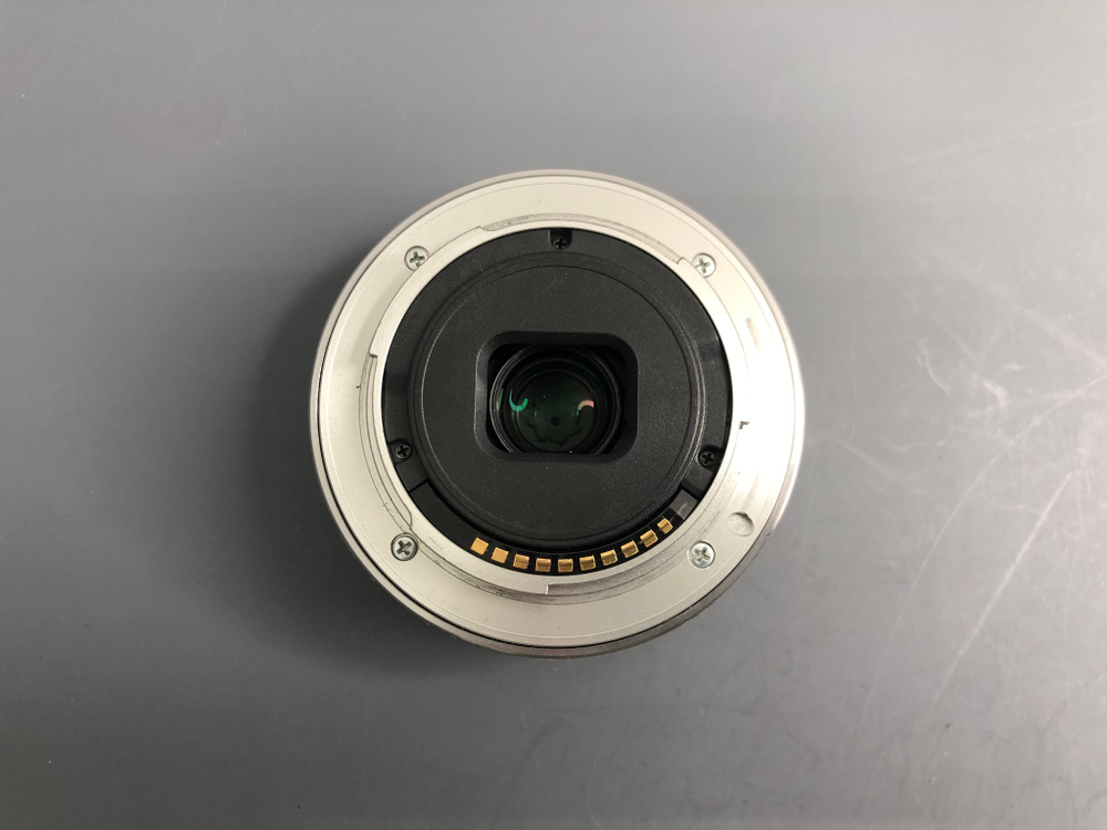 Sony 16mm 2.8 E