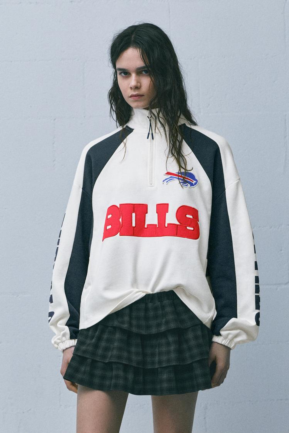 PULL&BEAR Толстовка на молнии NFL Bills, цвет льда