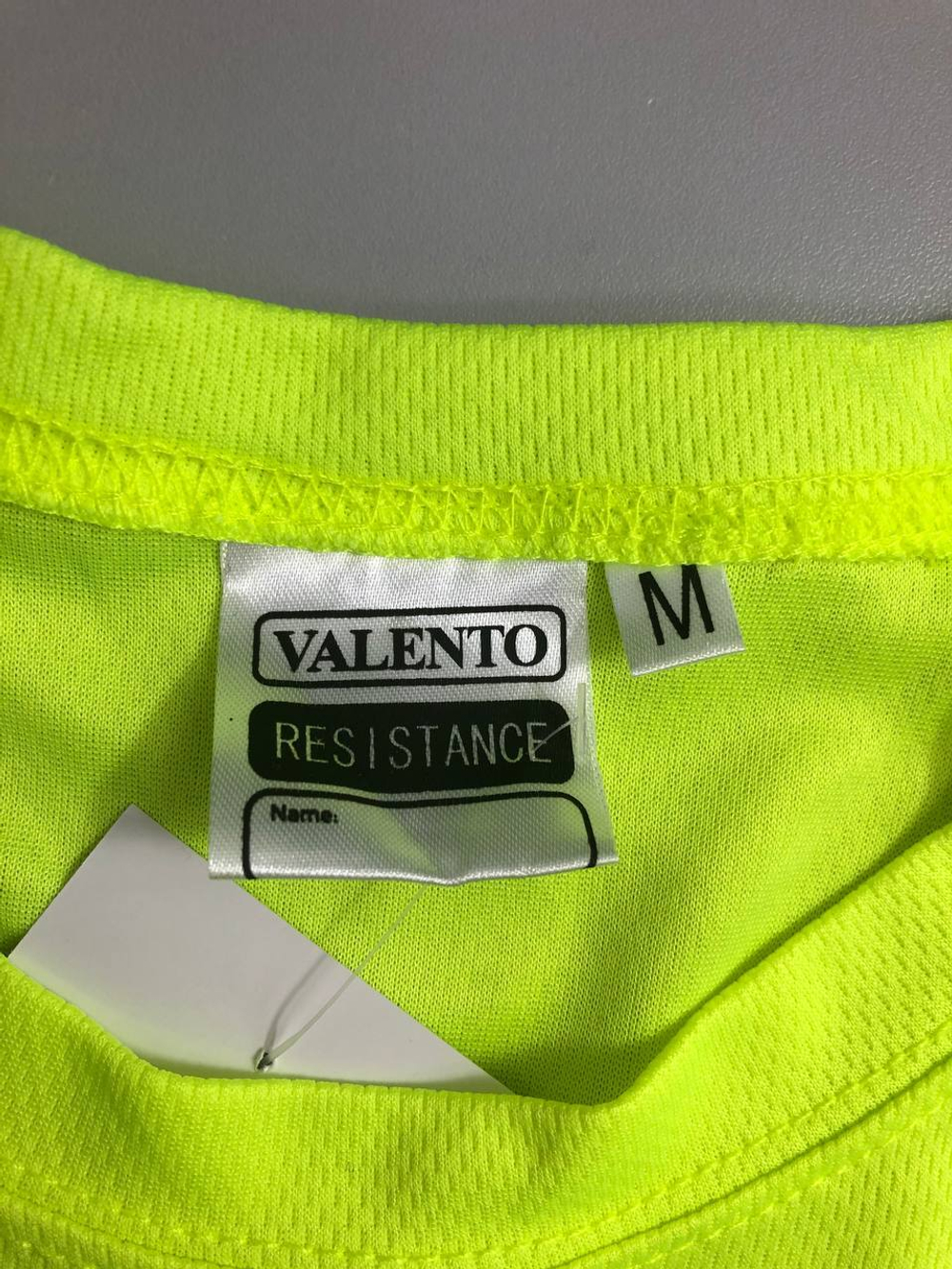 Футболка Valento яркая 46 размер